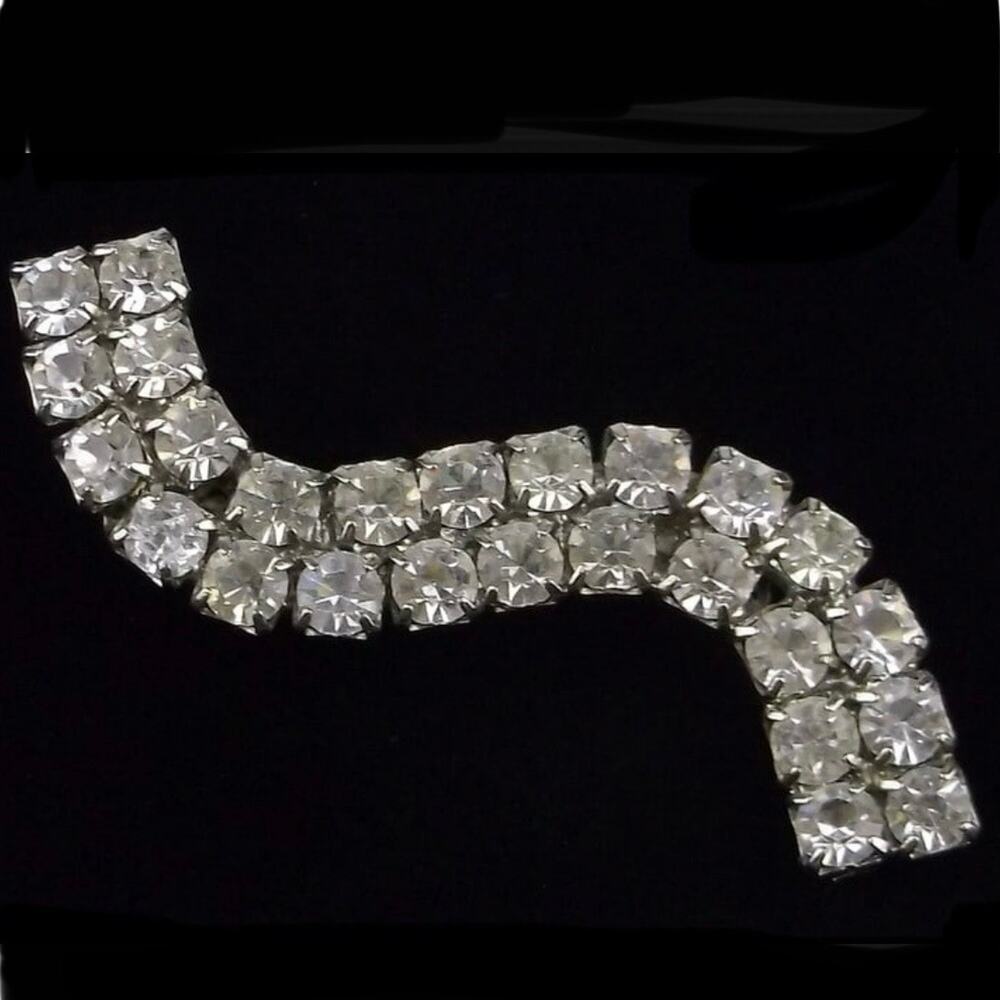 Vintage Rhinestone‎ Brooch Silver Tone 1960s Sparkle Shine Wave